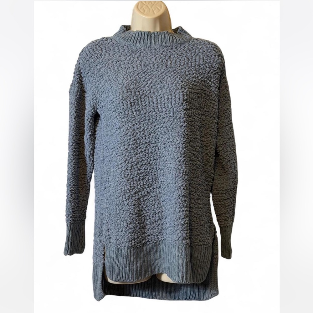 Popcorn Sweater‎